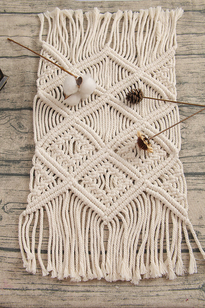 Tapis nordique en coton tissé main, taille 25 x 55 cm, design minimaliste et naturel, parfait pour une décoration d'intérieur scandinave.