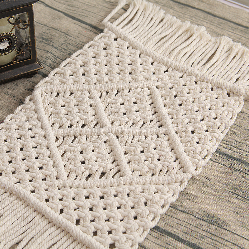 Tapis mural ou de sol en coton tissé main, taille 23 x 40 cm, style nordique minimaliste pour une décoration élégante et fonctionnelle.
